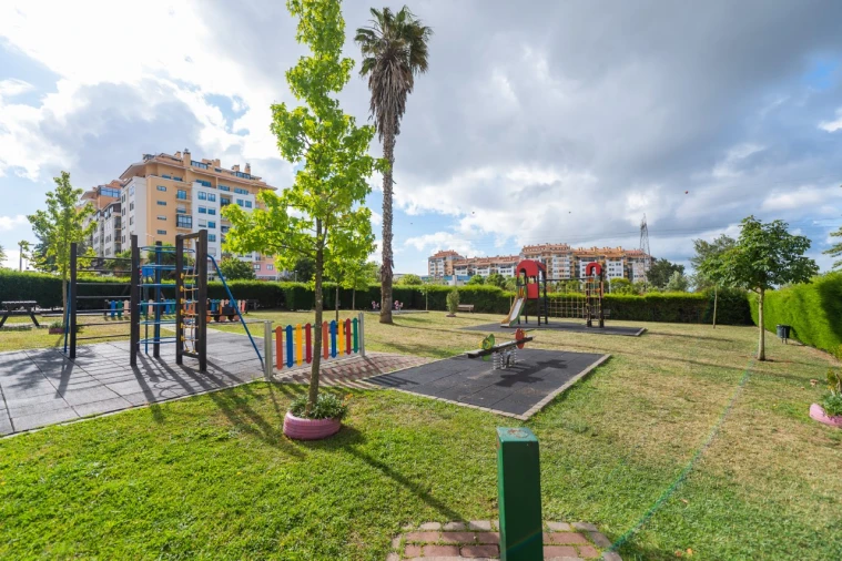 Garagem para Arrendamento em Queluz e Belas Foto 22