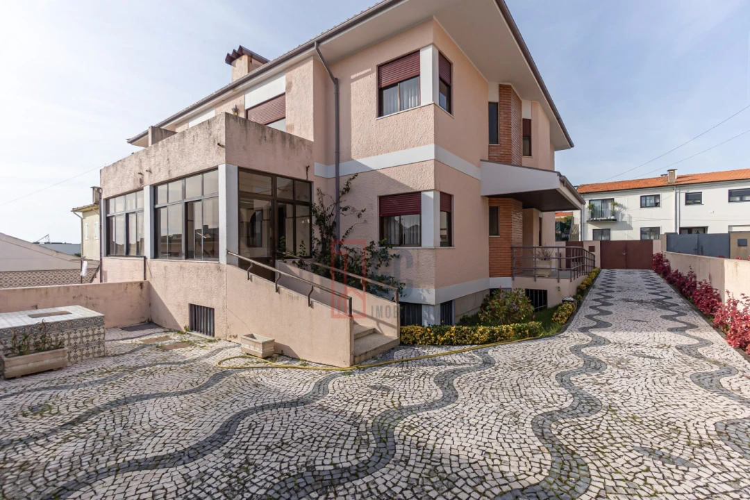 Moradia T4 para Venda em Canidelo Foto 5