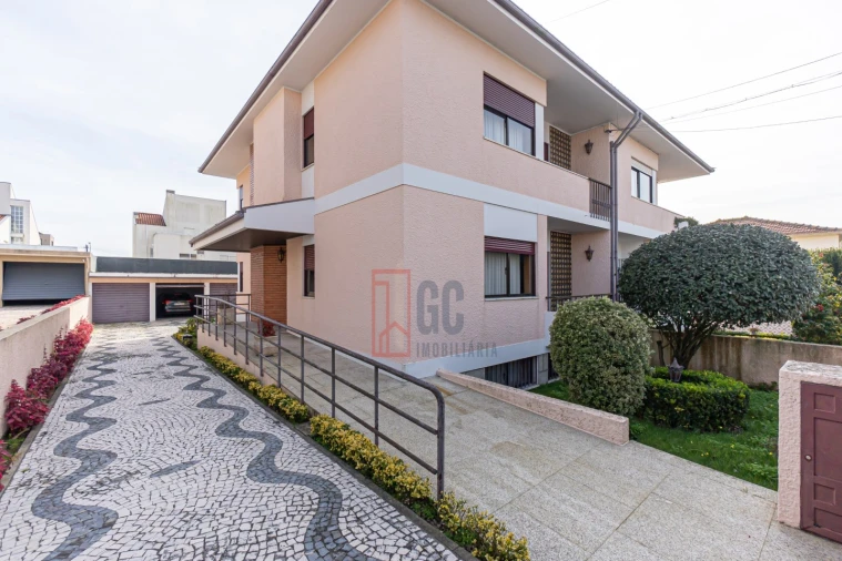 Moradia T4 para Venda em Canidelo