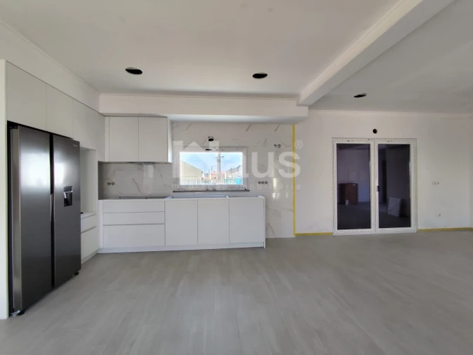 Moradia T5 para Venda em Atalaia e Alto Estanqueiro-Jardia Foto 4