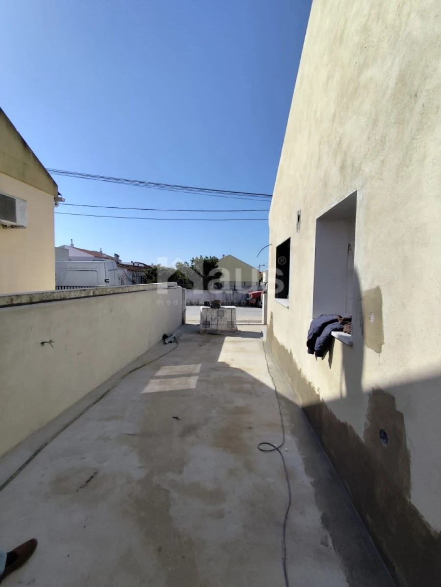 Moradia T5 para Venda em Atalaia e Alto Estanqueiro-Jardia Foto 24