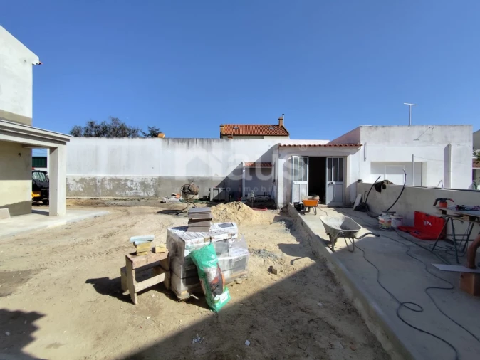 Moradia T5 para Venda em Atalaia e Alto Estanqueiro-Jardia Foto 21