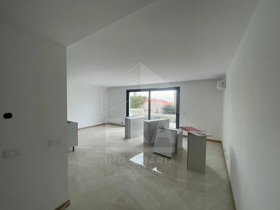 Moradia T3 para Venda em Vila Praia de Ancora Foto 7