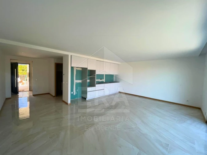 Moradia T3 para Venda em Vila Praia de Ancora Foto 3