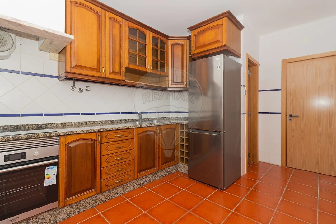 Apartamento T2 para Arrendamento em Alhandra, São João dos Montes e Calhandriz Foto 18