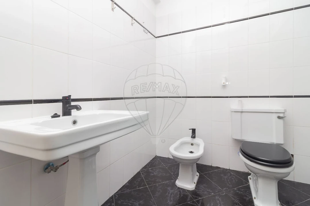 Apartamento T2 para Arrendamento em Alhandra, São João dos Montes e Calhandriz Foto 6