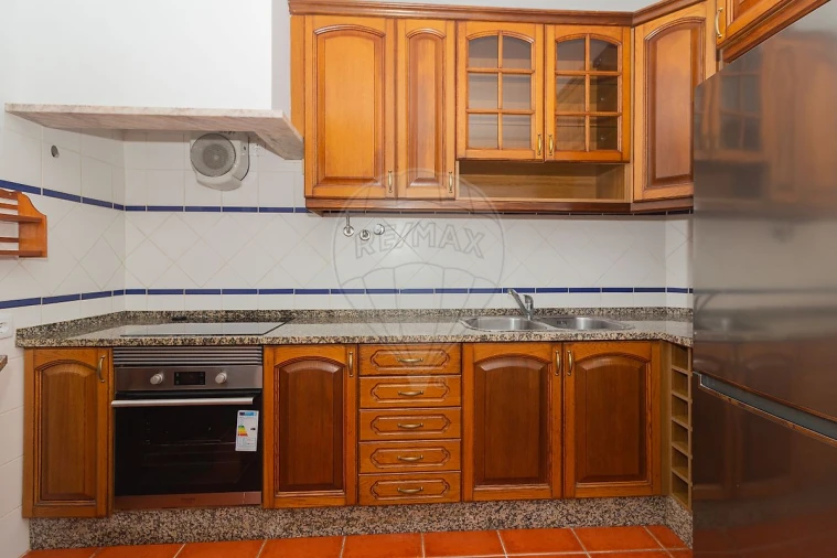 Apartamento T2 para Arrendamento em Alhandra, São João dos Montes e Calhandriz Foto 16