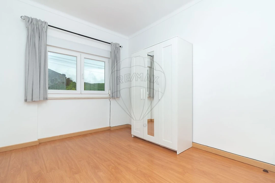 Apartamento T2 para Arrendamento em Alhandra, São João dos Montes e Calhandriz Foto 12