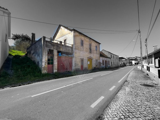 Moradia T3 para Venda em Moçarria Foto 7