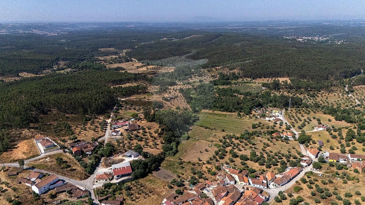 Moradia T5 para Venda em Alcanede Foto 4