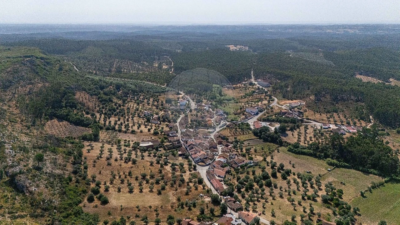 Moradia T5 para Venda em Alcanede Foto 13