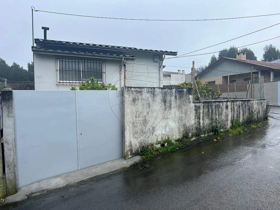 Moradia T2 para Venda em Gulpilhares e Valadares Foto 1