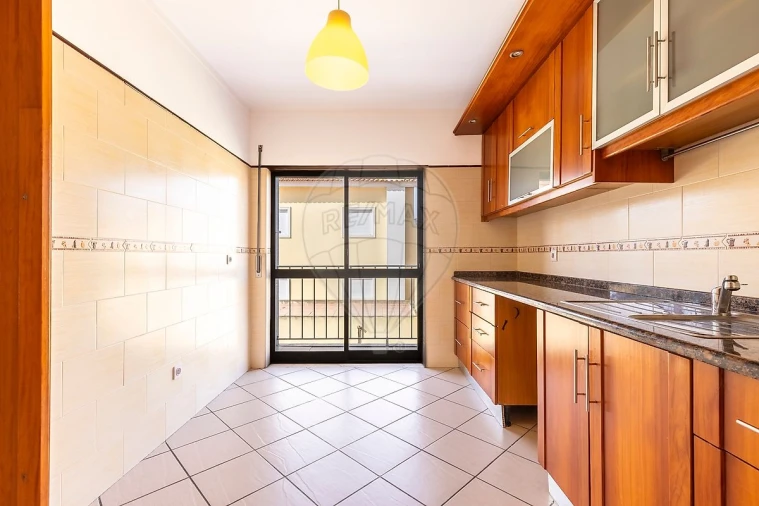 Apartamento T3 para Venda em Vimeiro Foto 6