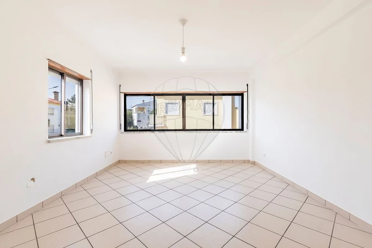 Apartamento T3 para Venda em Vimeiro Foto 5