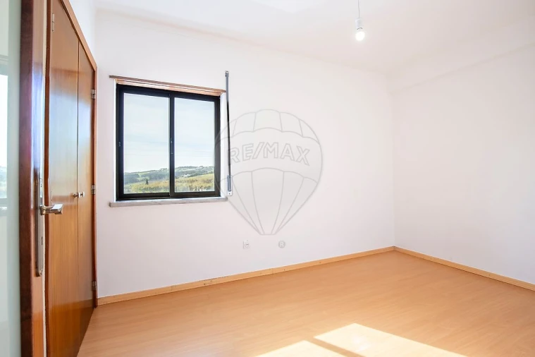 Apartamento T3 para Venda em Vimeiro Foto 12