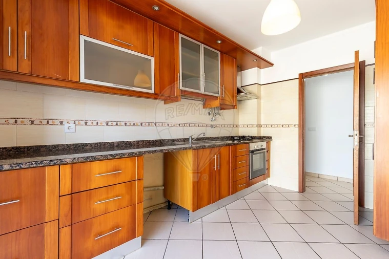 Apartamento T3 para Venda em Vimeiro Foto 2