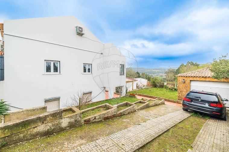 Moradia T6 para Venda em Queluz e Belas Foto 29