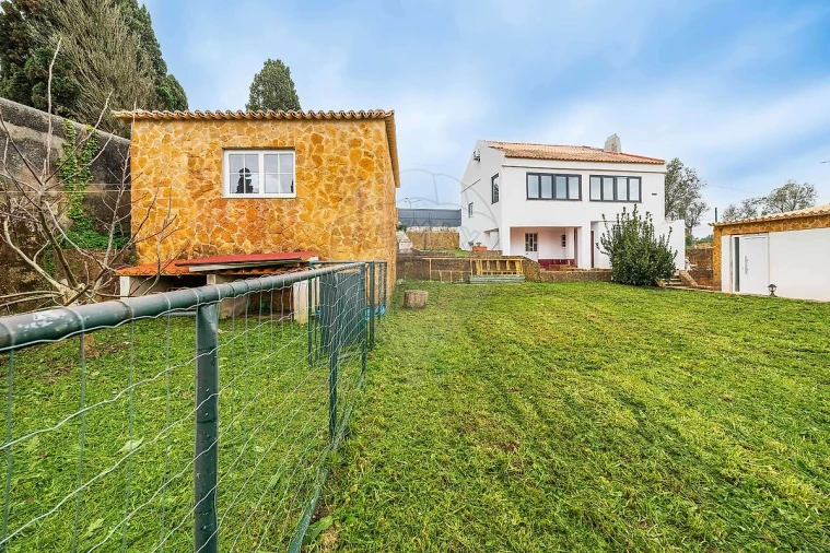 Moradia T6 para Venda em Queluz e Belas Foto 25