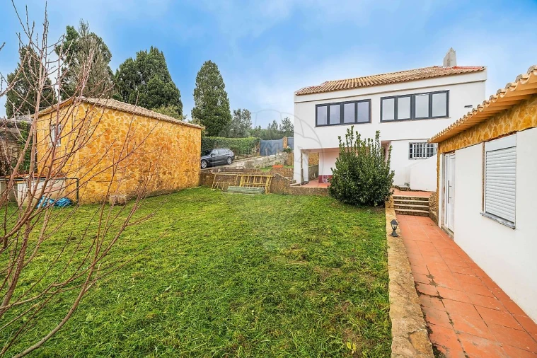 Moradia T6 para Venda em Queluz e Belas Foto 23