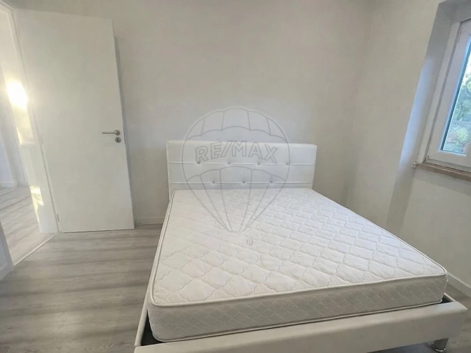 Moradia T6 para Venda em Queluz e Belas