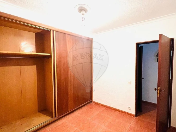 Moradia T6 para Venda em Queluz e Belas Foto 48