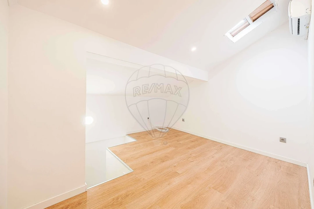 Moradia T6 para Venda em Queluz e Belas Foto 19