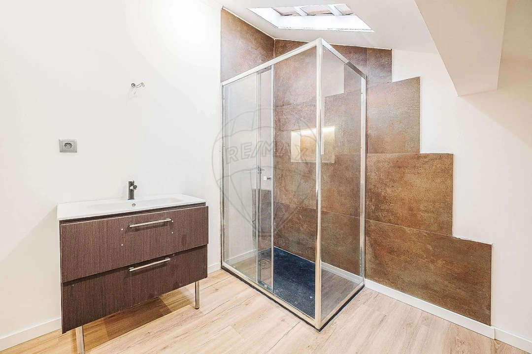 Moradia T6 para Venda em Queluz e Belas Foto 10