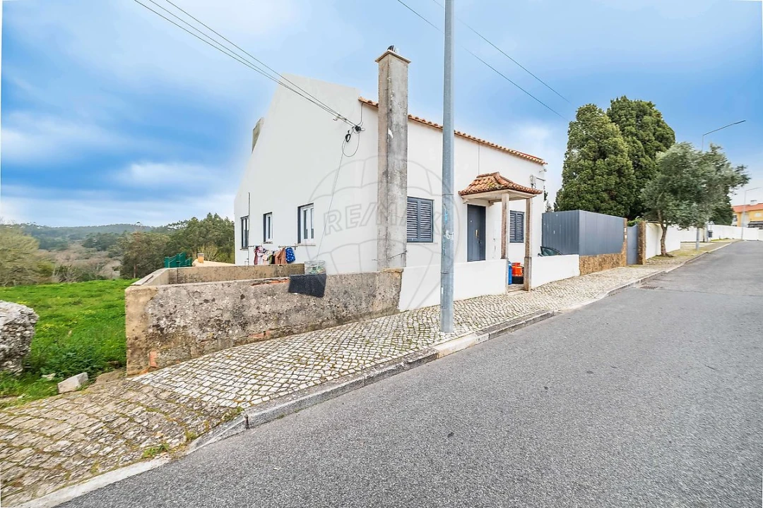 Moradia T6 para Venda em Queluz e Belas Foto 36