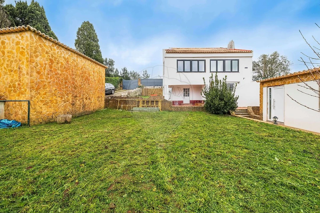 Moradia T6 para Venda em Queluz e Belas Foto 26