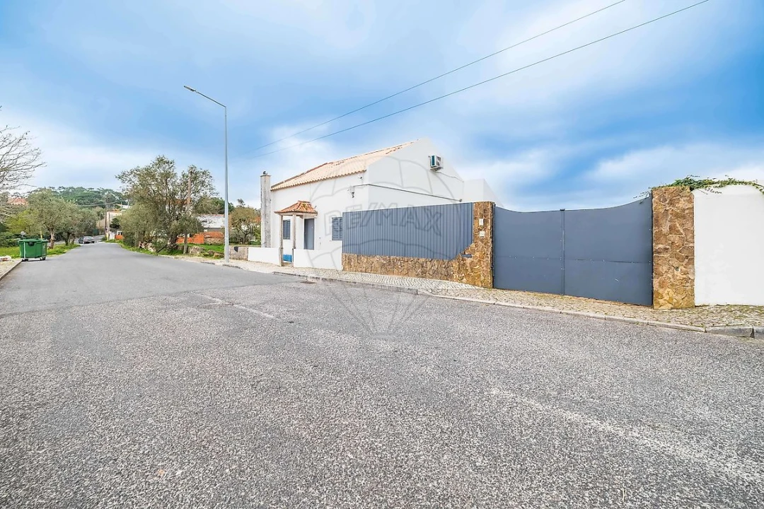 Moradia T6 para Venda em Queluz e Belas Foto 37