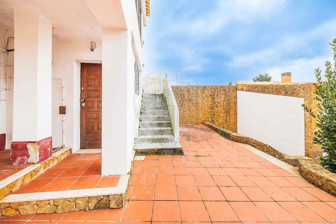 Moradia T6 para Venda em Queluz e Belas Foto 33