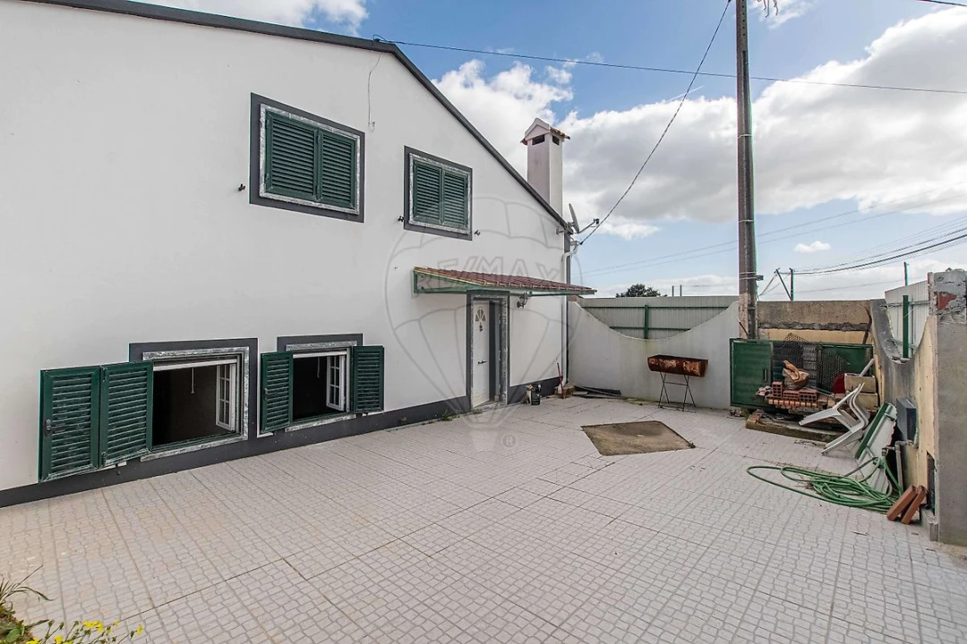 Moradia T2 para Venda em Alenquer (Santo Estêvão e Triana) Foto 2