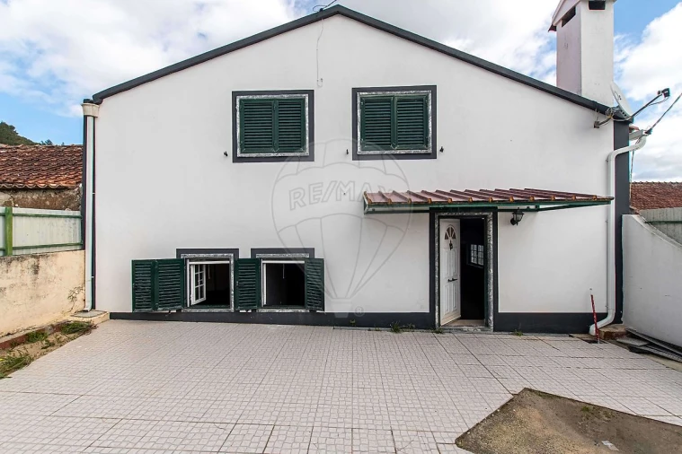 Moradia T2 para Venda em Alenquer (Santo Estêvão e Triana) Foto 3