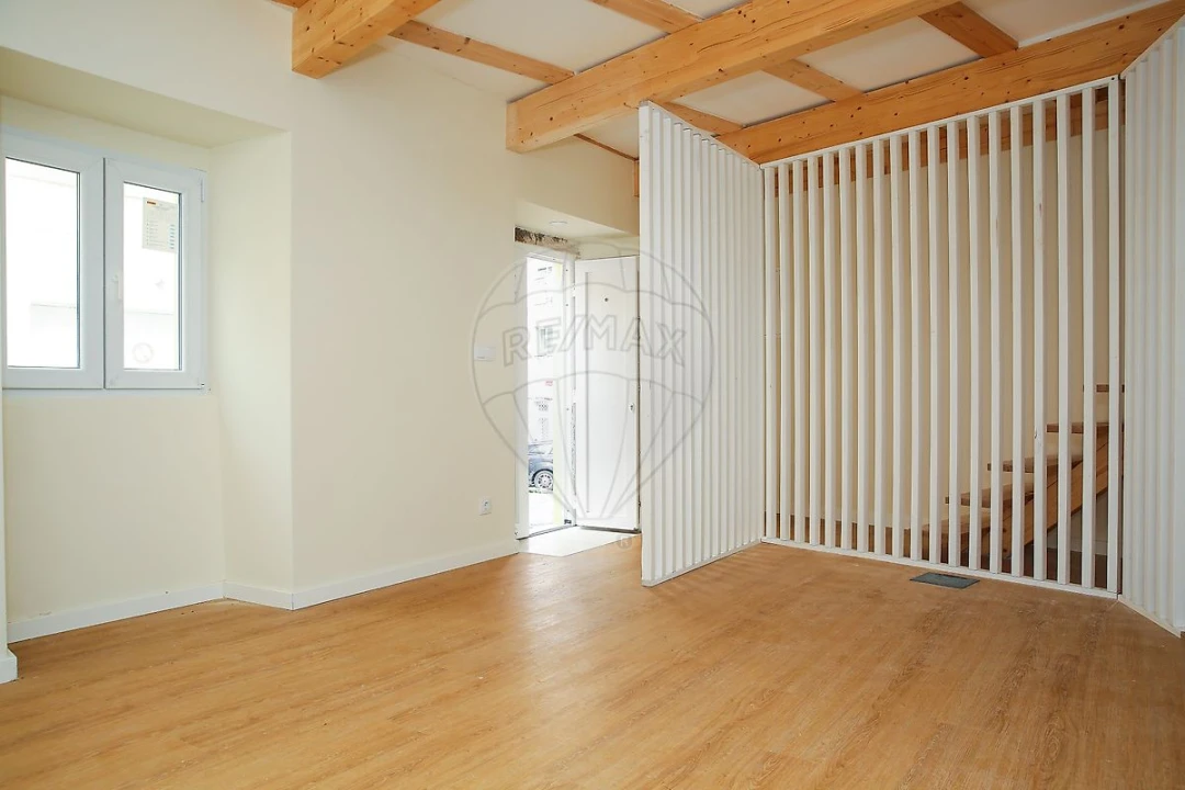 Moradia T2 para Venda em Alenquer (Santo Estêvão e Triana) Foto 6