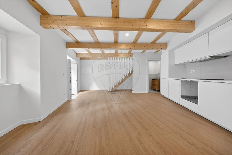 Moradia T2 para Venda em Alenquer (Santo Estêvão e Triana) Foto 7