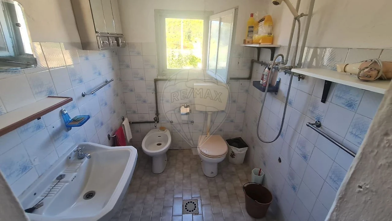 Moradia T3 para Venda em Envendos Foto 17