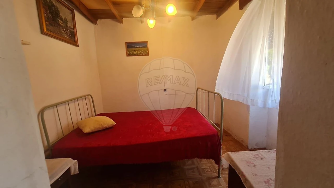 Moradia T3 para Venda em Envendos Foto 2