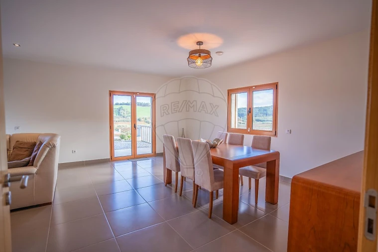 Moradia T3 para Venda em Nossa Senhora do Pópulo, Coto e São Gregório Foto 19