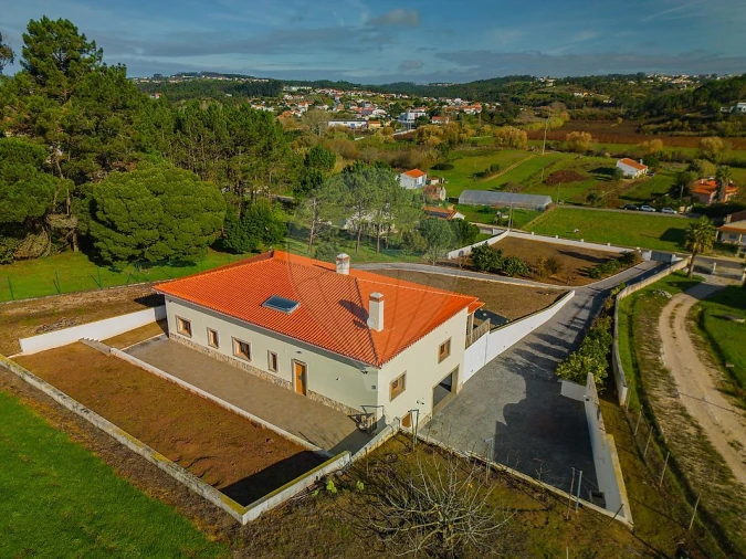 Moradia T3 para Venda em Nossa Senhora do Pópulo, Coto e São Gregório