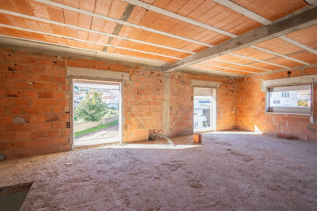 Moradia T2 para Venda em Lamas e Cercal Foto 9