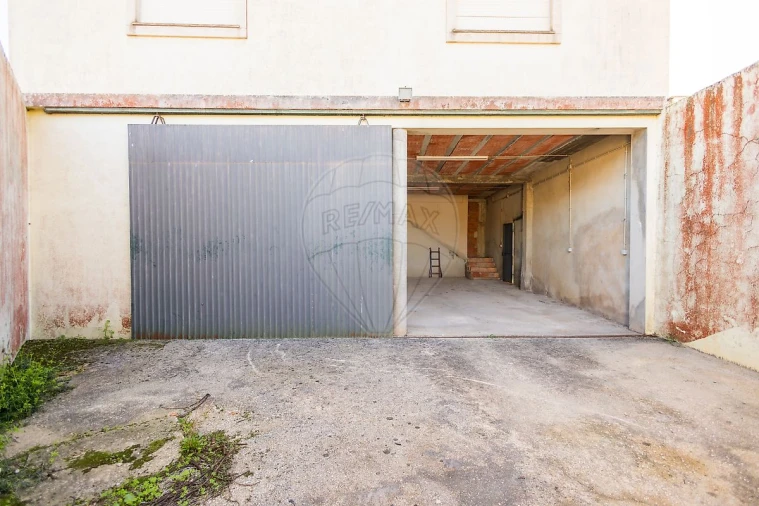 Moradia T2 para Venda em Lamas e Cercal Foto 3