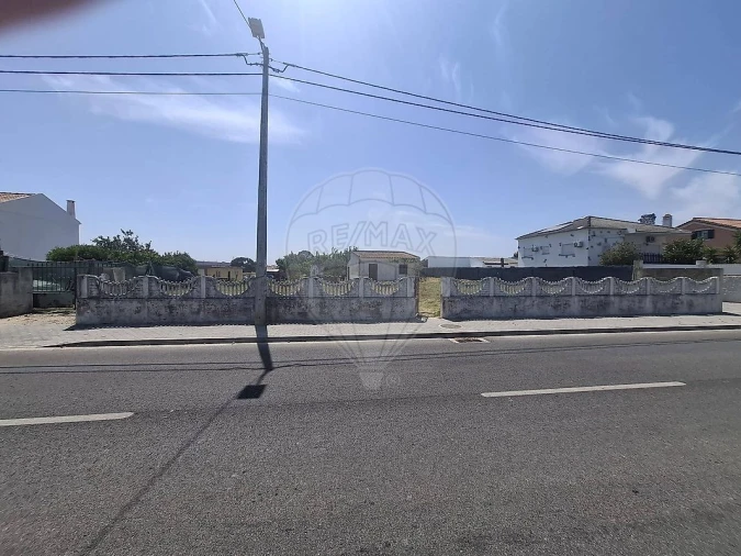 Terreno para Venda em Samora Correia