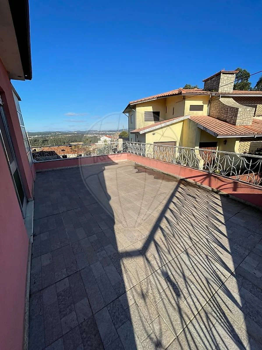 Moradia T5 para Venda em Fornelo e Vairão Foto 8