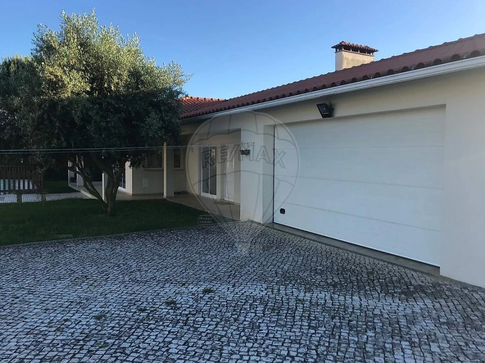 Moradia T4 para Venda em Samuel Foto 8