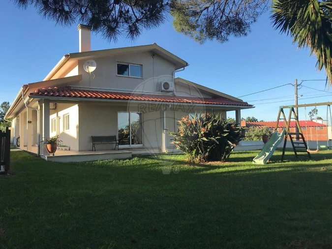 Moradia T4 para Venda em Samuel Foto 6