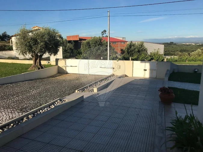 Moradia T4 para Venda em Samuel Foto 10