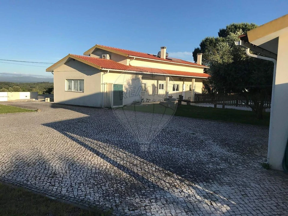 Moradia T4 para Venda em Samuel Foto 5