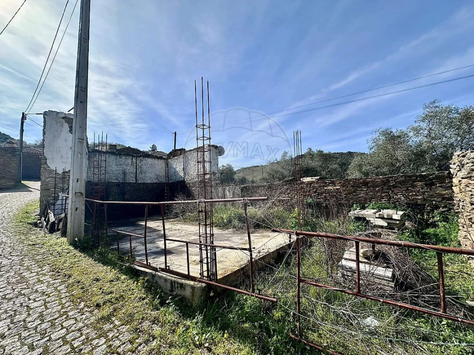 Moradia para Venda em Vale de Figueira Foto 3