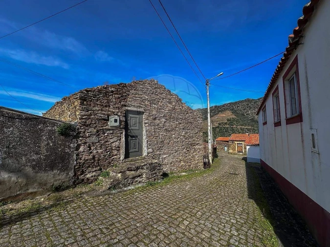 Moradia para Venda em Vale de Figueira Foto 1