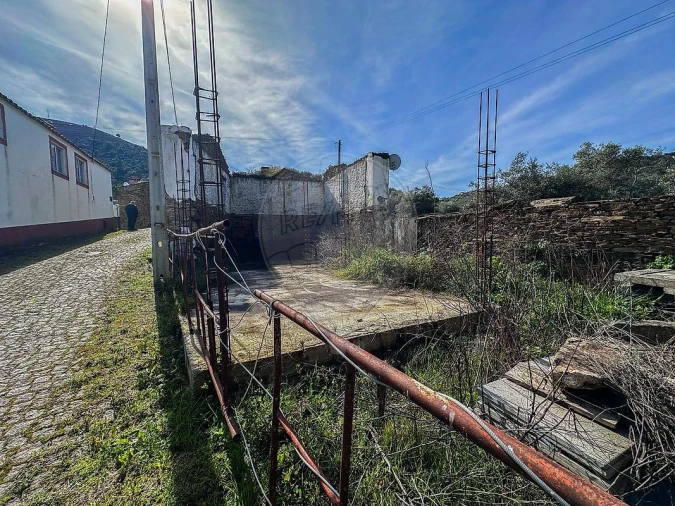 Moradia para Venda em Vale de Figueira Foto 8